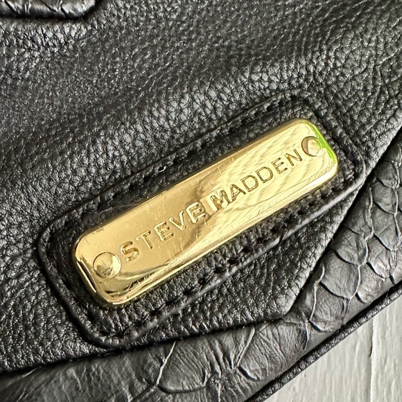 Steve Madden Black Carryall Tote - Picture 4 of 9